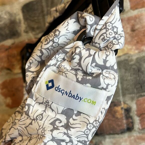 5 for $25🔥DSGN Baby Grey & White Pattern Nursing Cover - Picture 7 of 8
